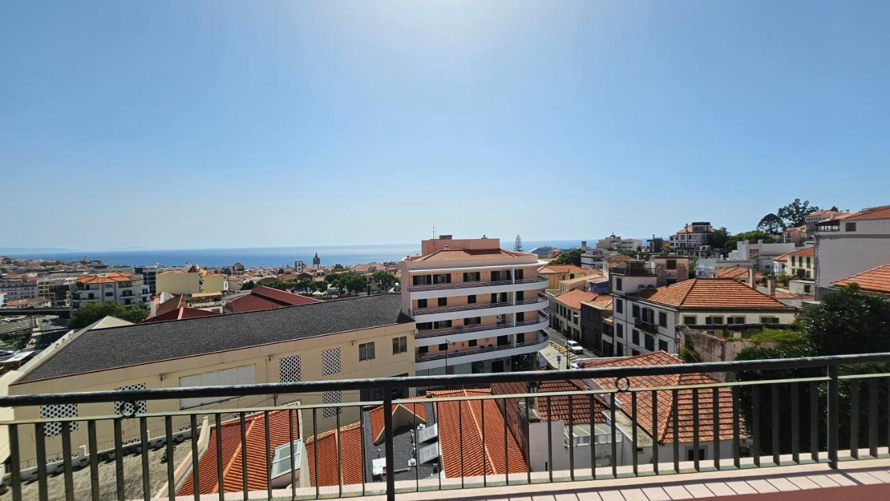Garden And Seaview Apartment - Free Parking Funchal  Exterior foto