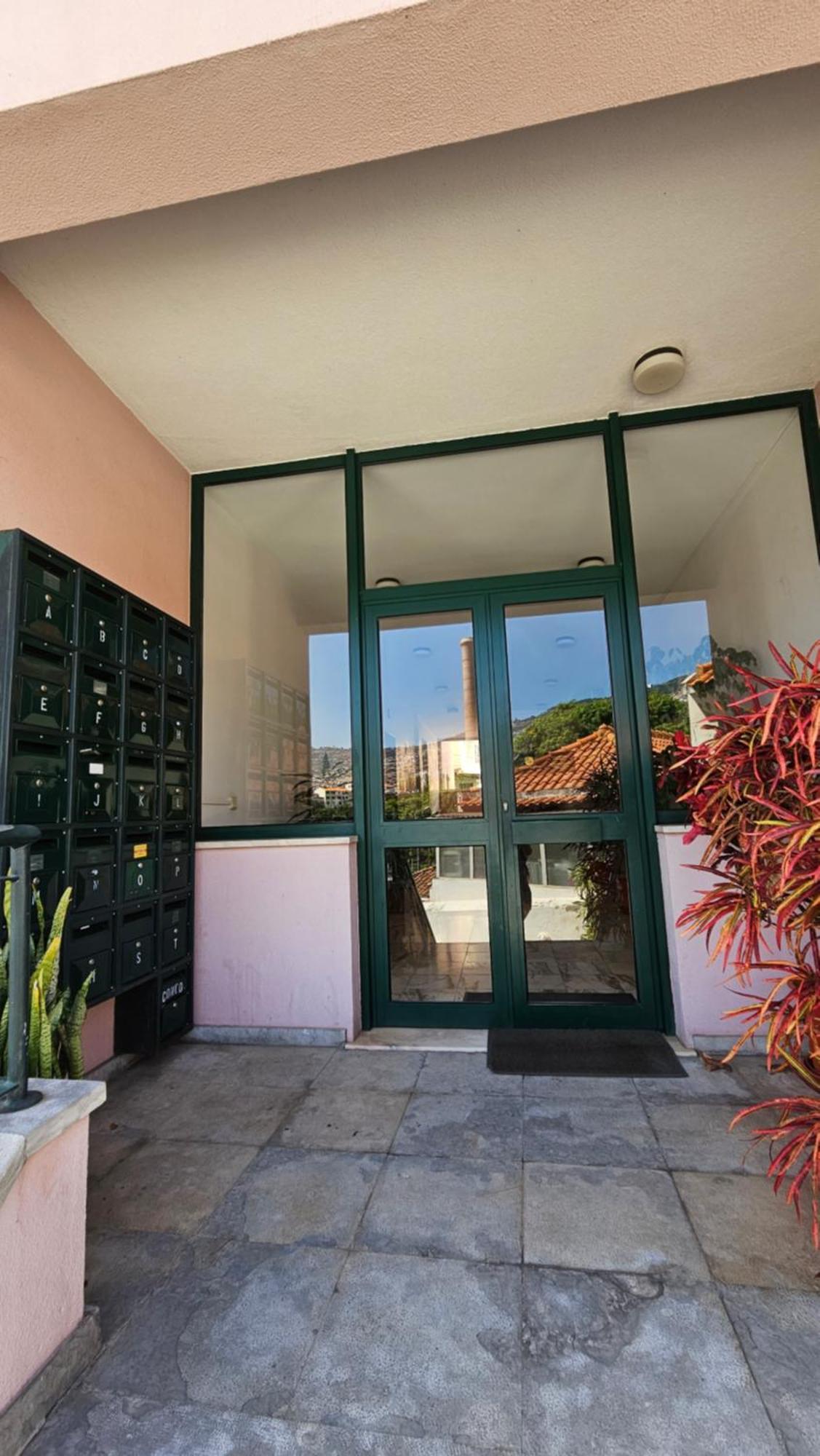 Garden And Seaview Apartment - Free Parking Funchal  Exterior foto